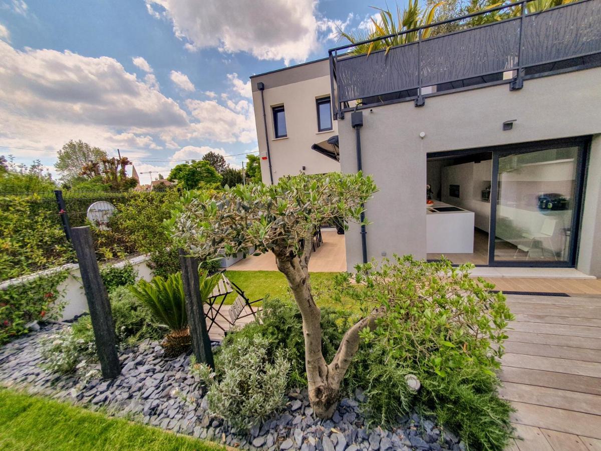 Exigehome - Chambre D'Hote Avec Jacuzzi Et Jardin Paysage, Partage Orgeval  Kültér fotó